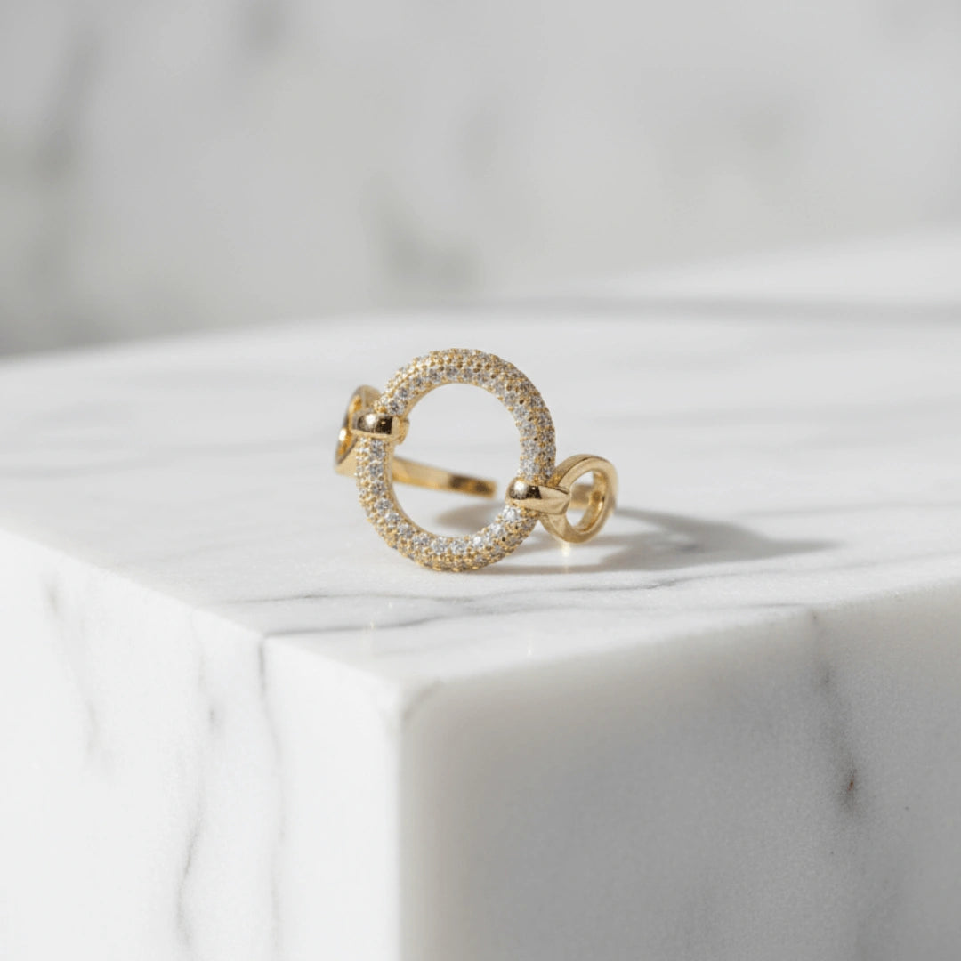 Anel Zynelle Círculo Zircônia Ajustável Brilho Sedutor