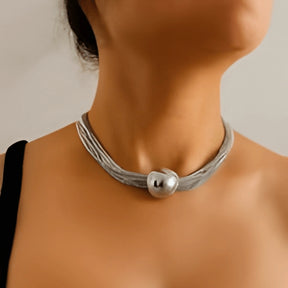 Colar Zynelle Chunky Silver – Presença Que Domina Olhares
