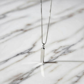 Zynelle Colar Feminino Quadrado Ouro Branco - Aço Inoxidável de Luxo