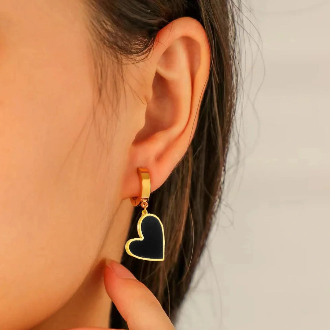 Zynelle Conjunto Coração Dourado e Preto