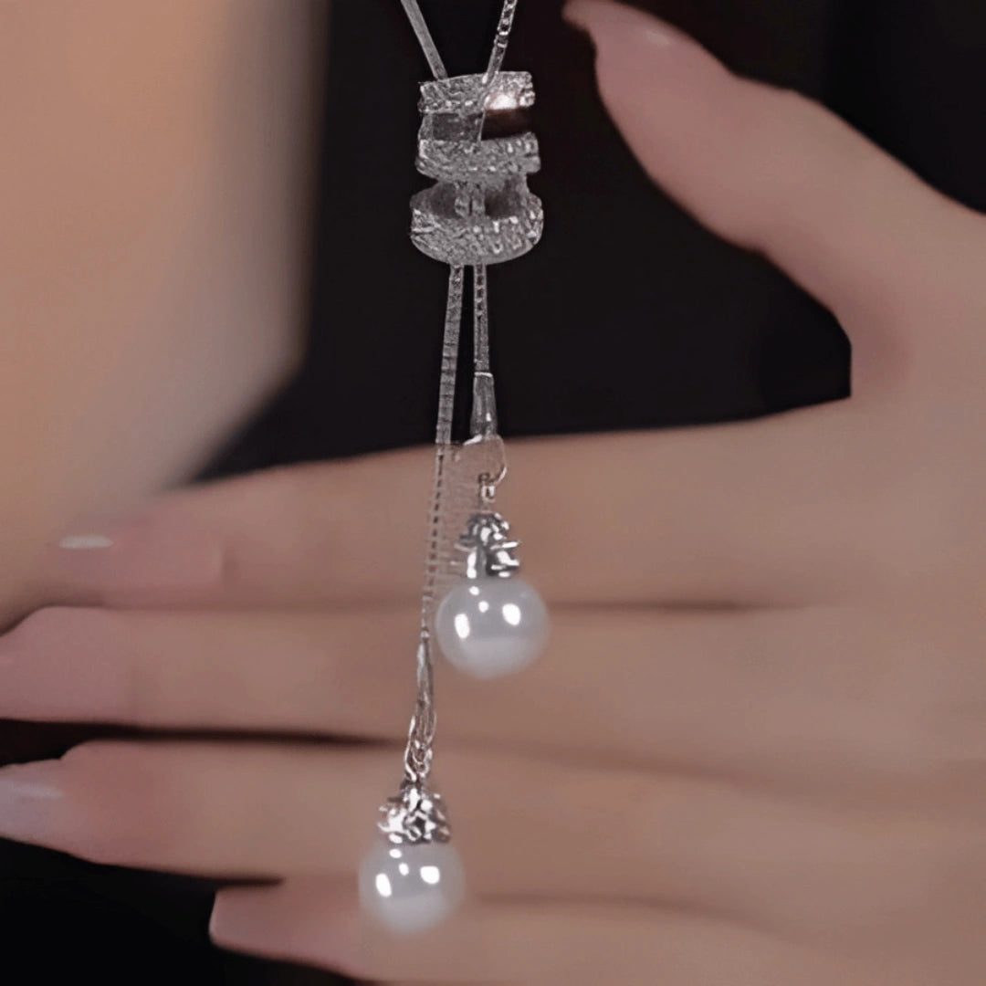 Colar Zynelle Prata com Pérolas — Delicadeza que valoriza seu visual
