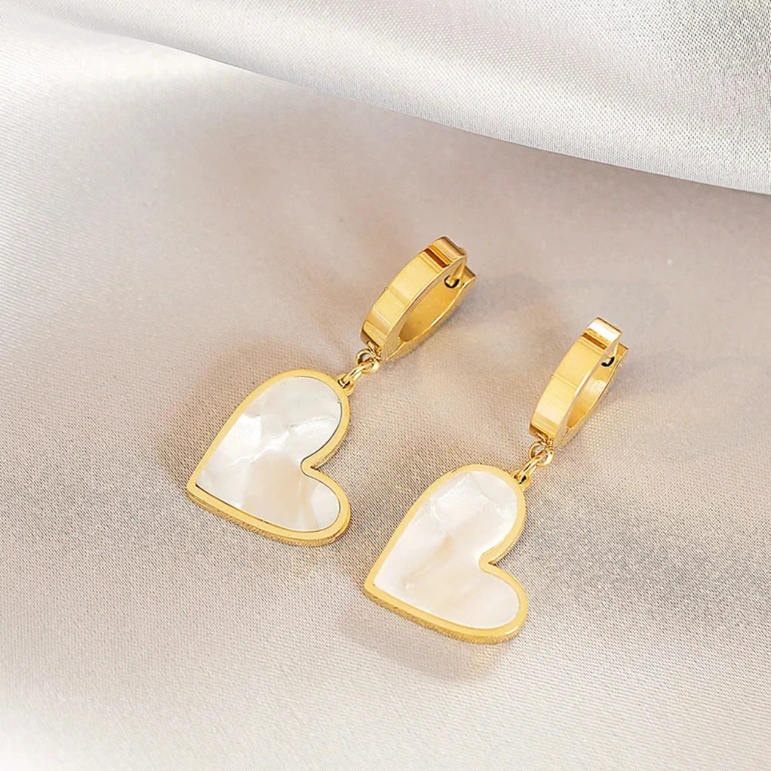 Zynelle Conjunto Coração Dourado e Preto