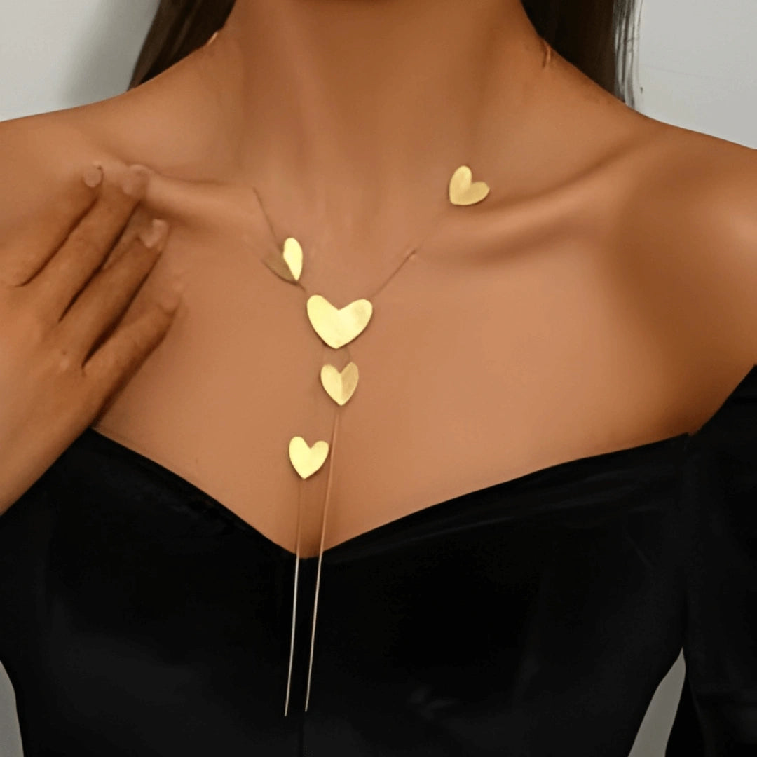 Zynelle Medalha Dourada Longa – Elegância Internacional Para Mulheres de Personalidade