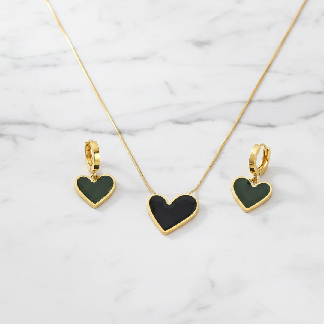 Zynelle Conjunto Coração Dourado e Preto