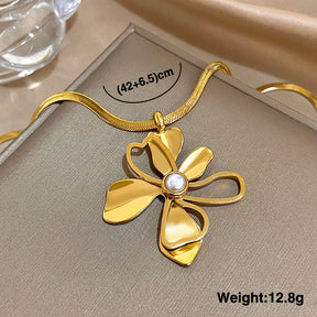 Colar Zynelle  Flor Dourada Radiante – Ícone de Luxo Floral 2025