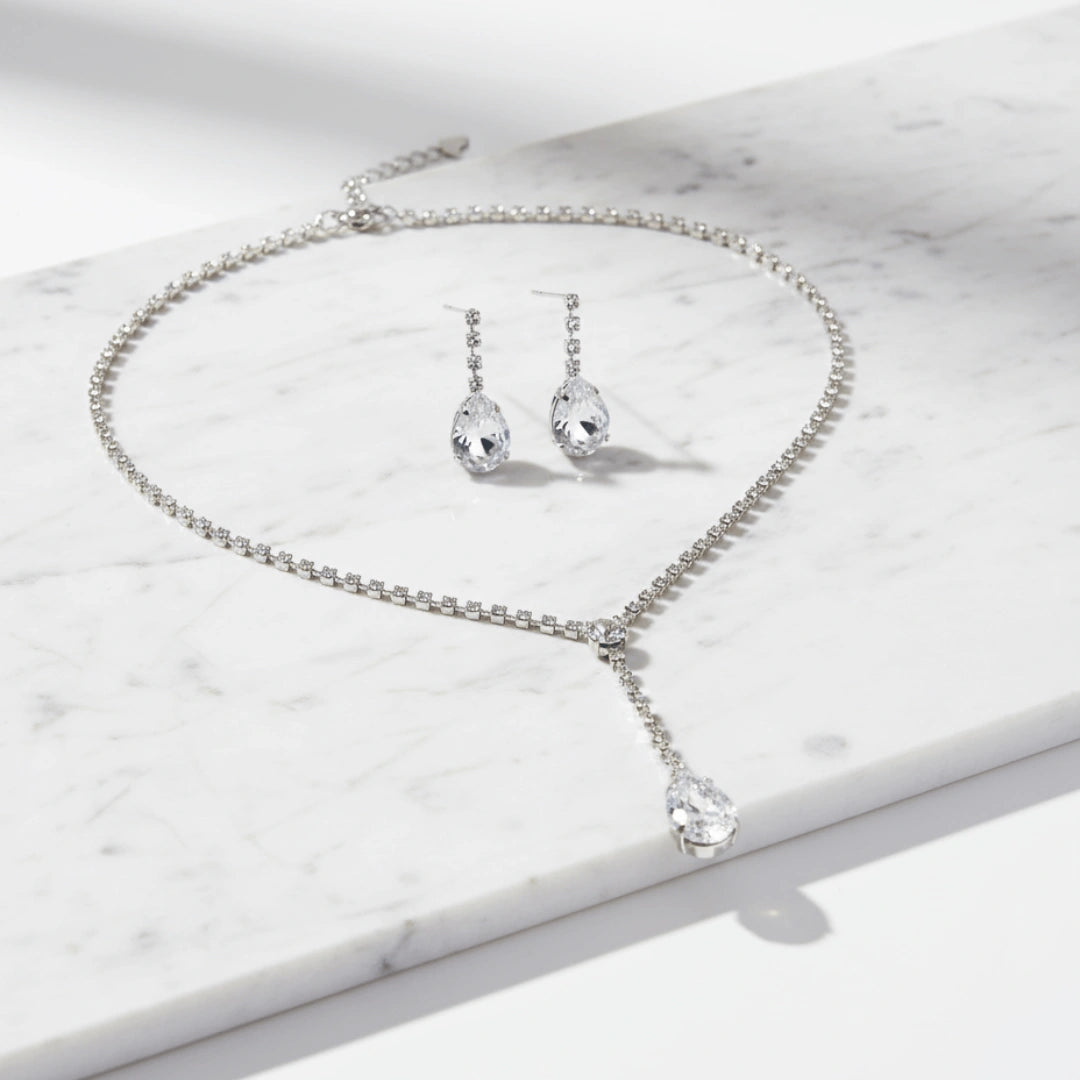 Conjunto Zynelle Colar e Brincos Gota de Cristal