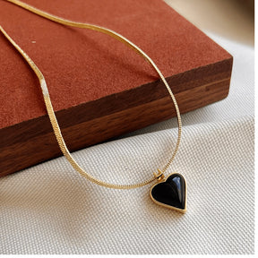 Colar Zynelle Coração Dourado – Sofisticação Feminina