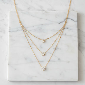 Zynelle Choker Multilayer – Sofisticação Moderna em Cada Detalhe