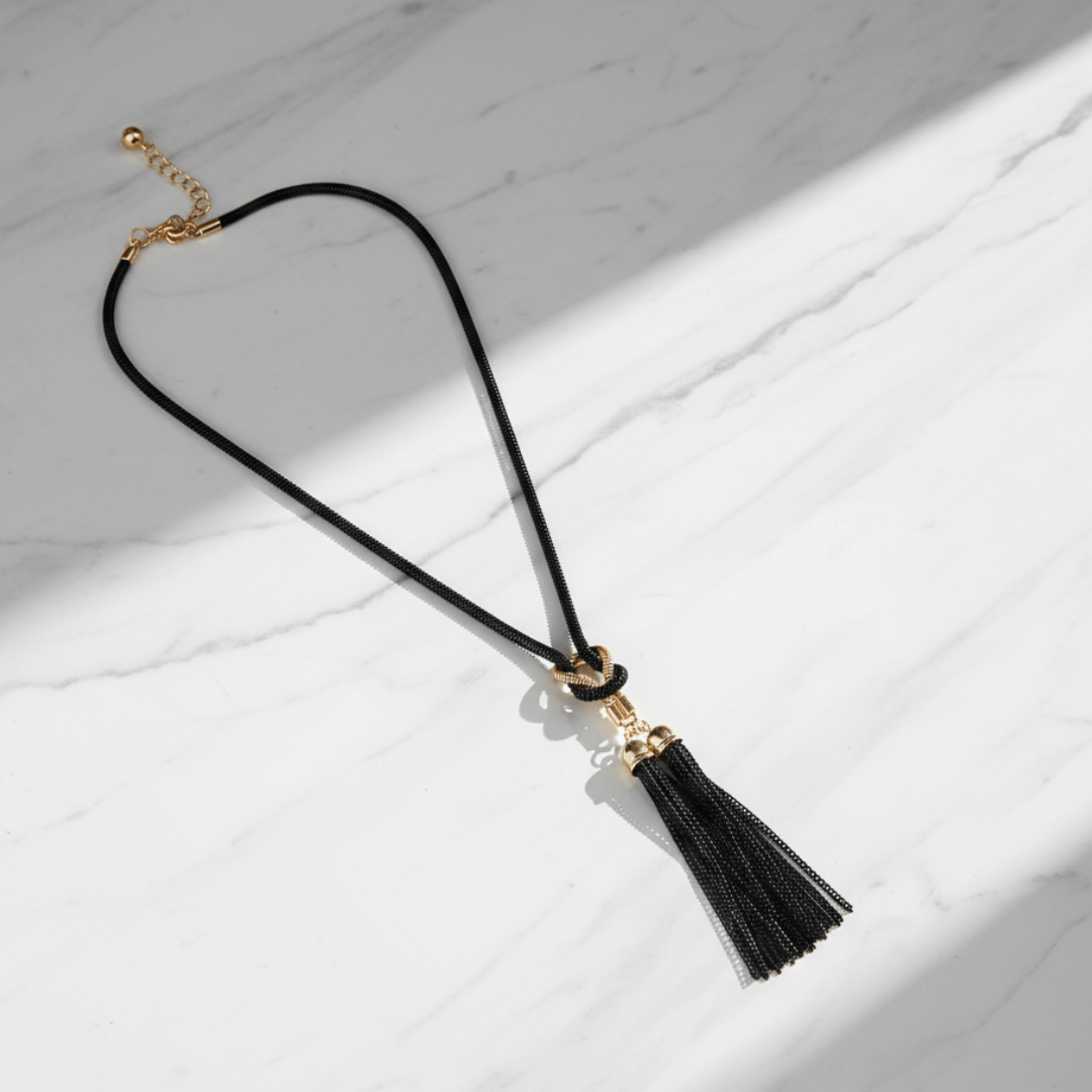 Zynelle Women Necklace – Colar Longo com Pingente Tassel Elegante