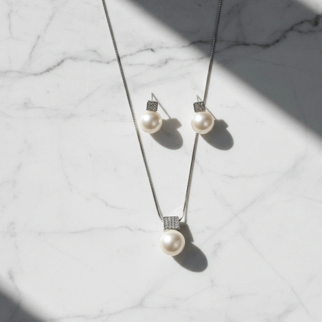 Zynelle Pearl Square – Conjunto Colar e Brincos com Cristais