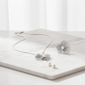 Conjunto ZYNELLE  – Flor Romântica com Pérola