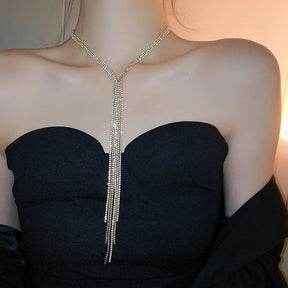 Colar Zynelle Longo Brilhante – Estilo Fashion Internacional
