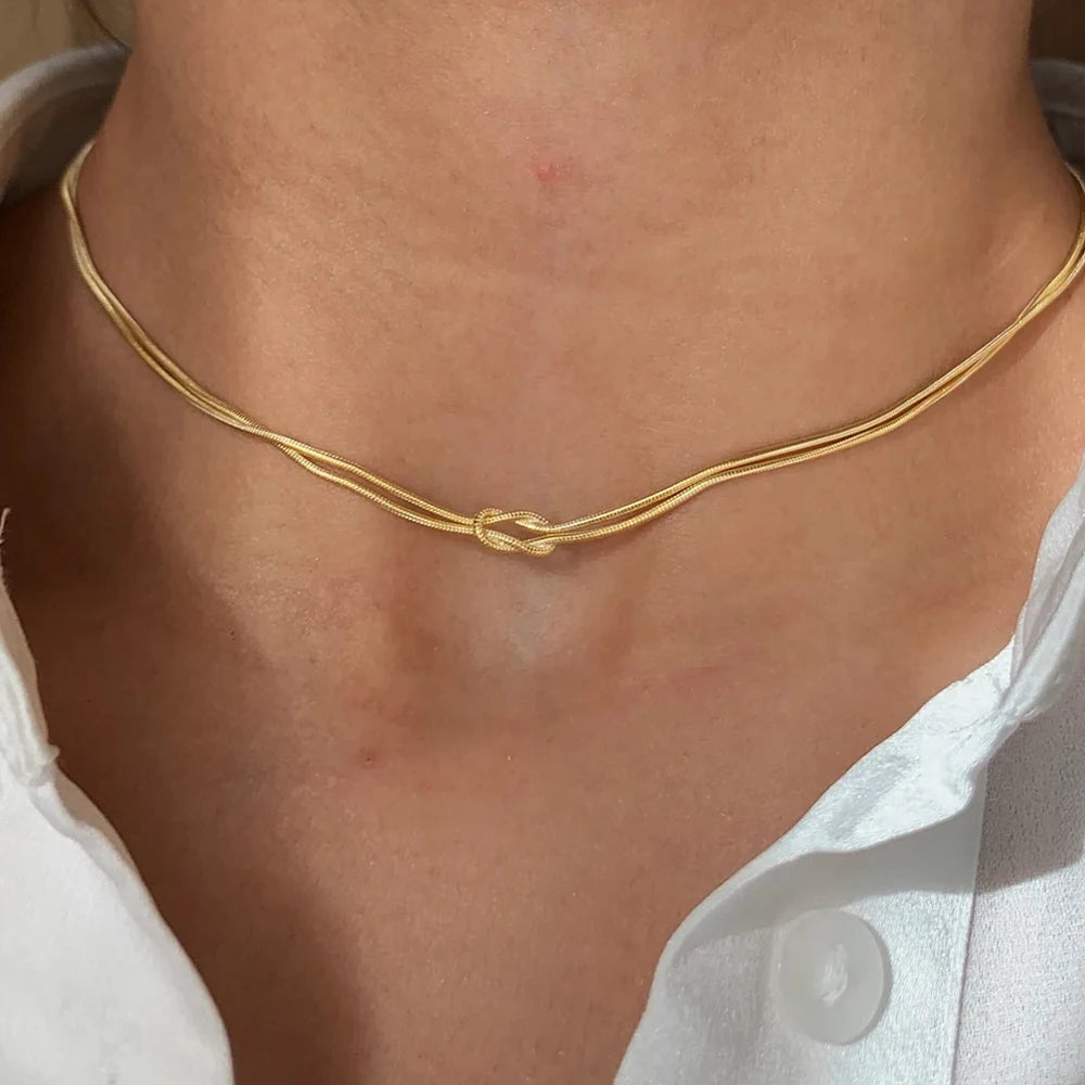 Zynelle | Colar Snake Chain com Nó em Banho Dourado 14k