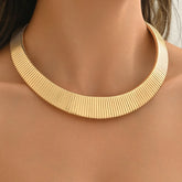 Colar Zynelle Dourado Maxi — O destaque que transforma o visual