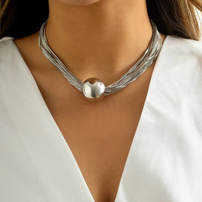 Colar Zynelle Chunky Silver – Presença Que Domina Olhares