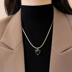 Colar Zynelle Coração Dourado – Sofisticação Feminina