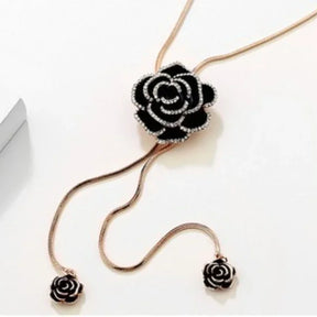 Zynelle Black Rose – Colar Longo Sofisticado para Looks Elegantes