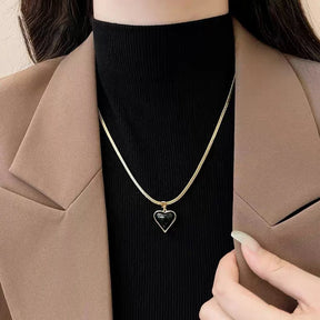 Colar Zynelle Coração Dourado – Sofisticação Feminina