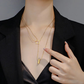 Colar Duplo Zynelle em Aço Inoxidável Dourado - Joia Perfeita para Presentes de Moda