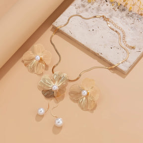 Conjunto ZYNELLE  – Flor Romântica com Pérola