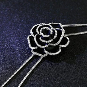 Zynelle Black Rose – Colar Longo Sofisticado para Looks Elegantes