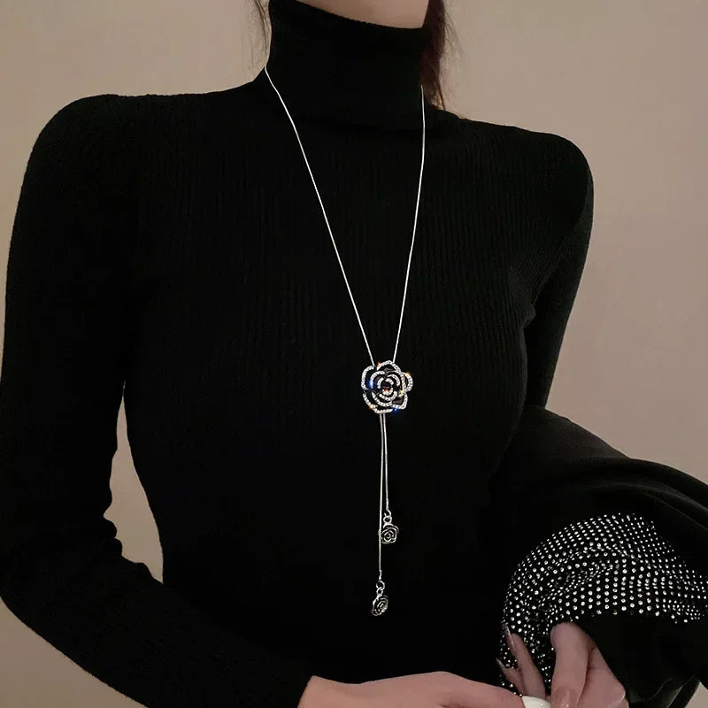 Zynelle Black Rose – Colar Longo Sofisticado para Looks Elegantes