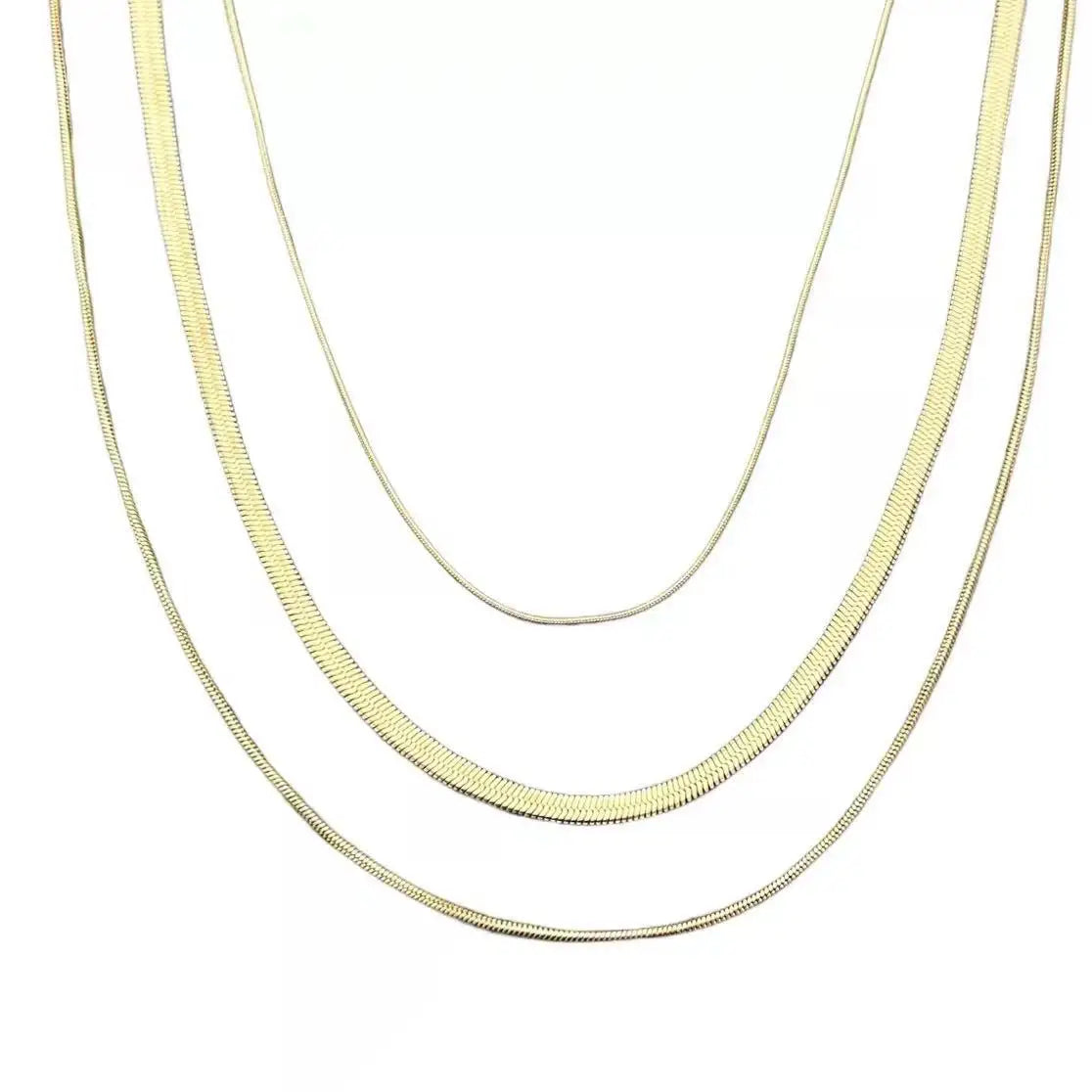 Colar Zynelle Snake Gold – A Gargantilha Que Transforma Seu Look em Desejo