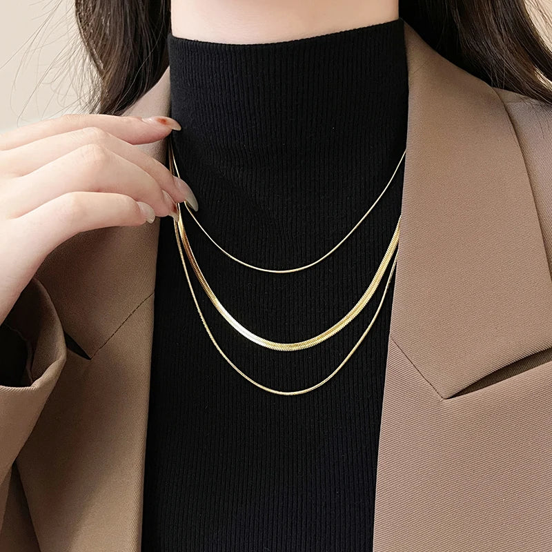 Colar Zynelle Snake Gold – A Gargantilha Que Transforma Seu Look em Desejo