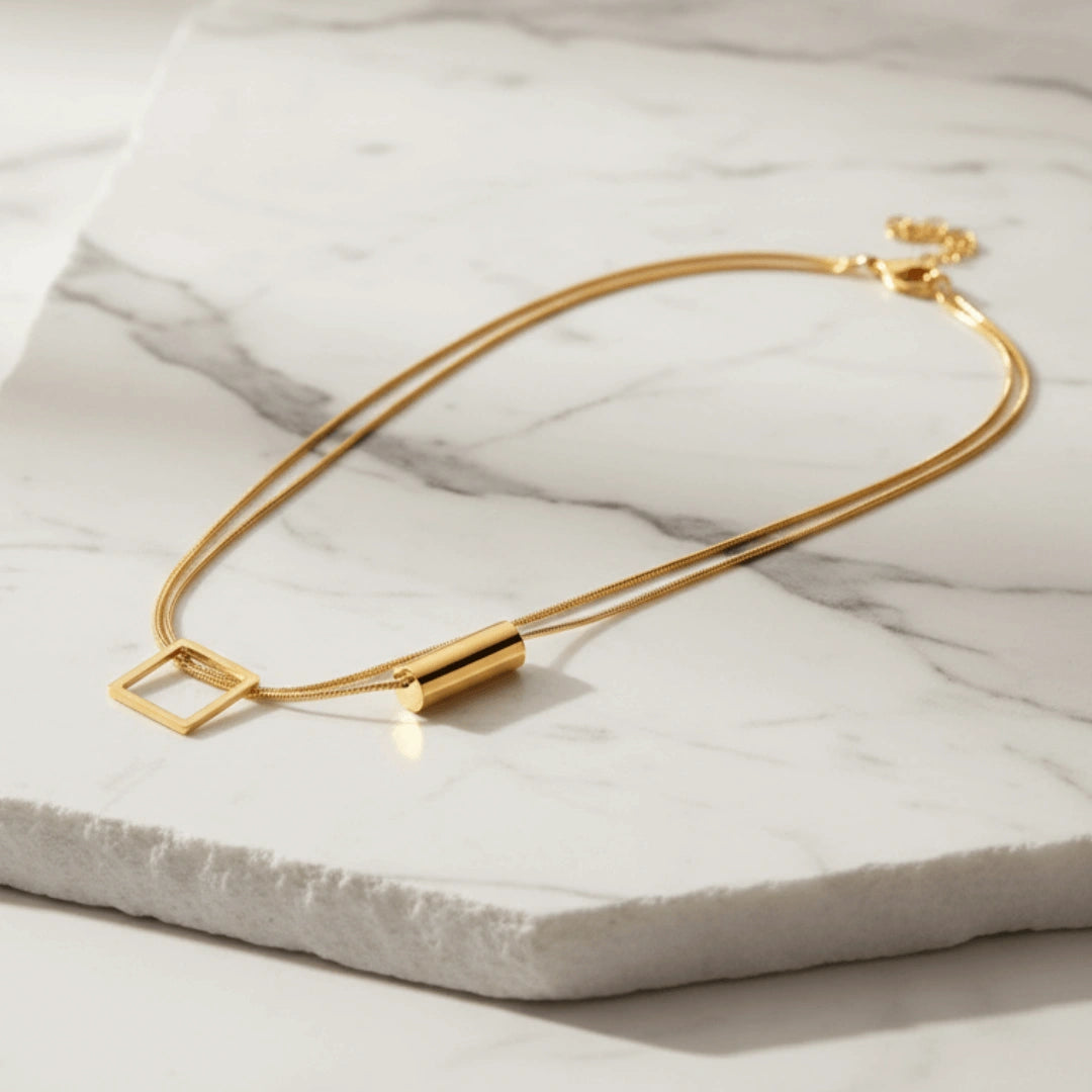 Colar Duplo Zynelle em Aço Inoxidável Dourado - Joia Perfeita para Presentes de Moda