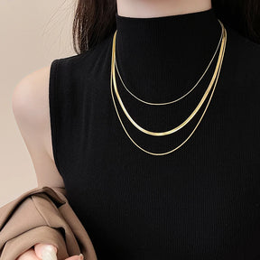 Colar Zynelle Snake Gold – A Gargantilha Que Transforma Seu Look em Desejo